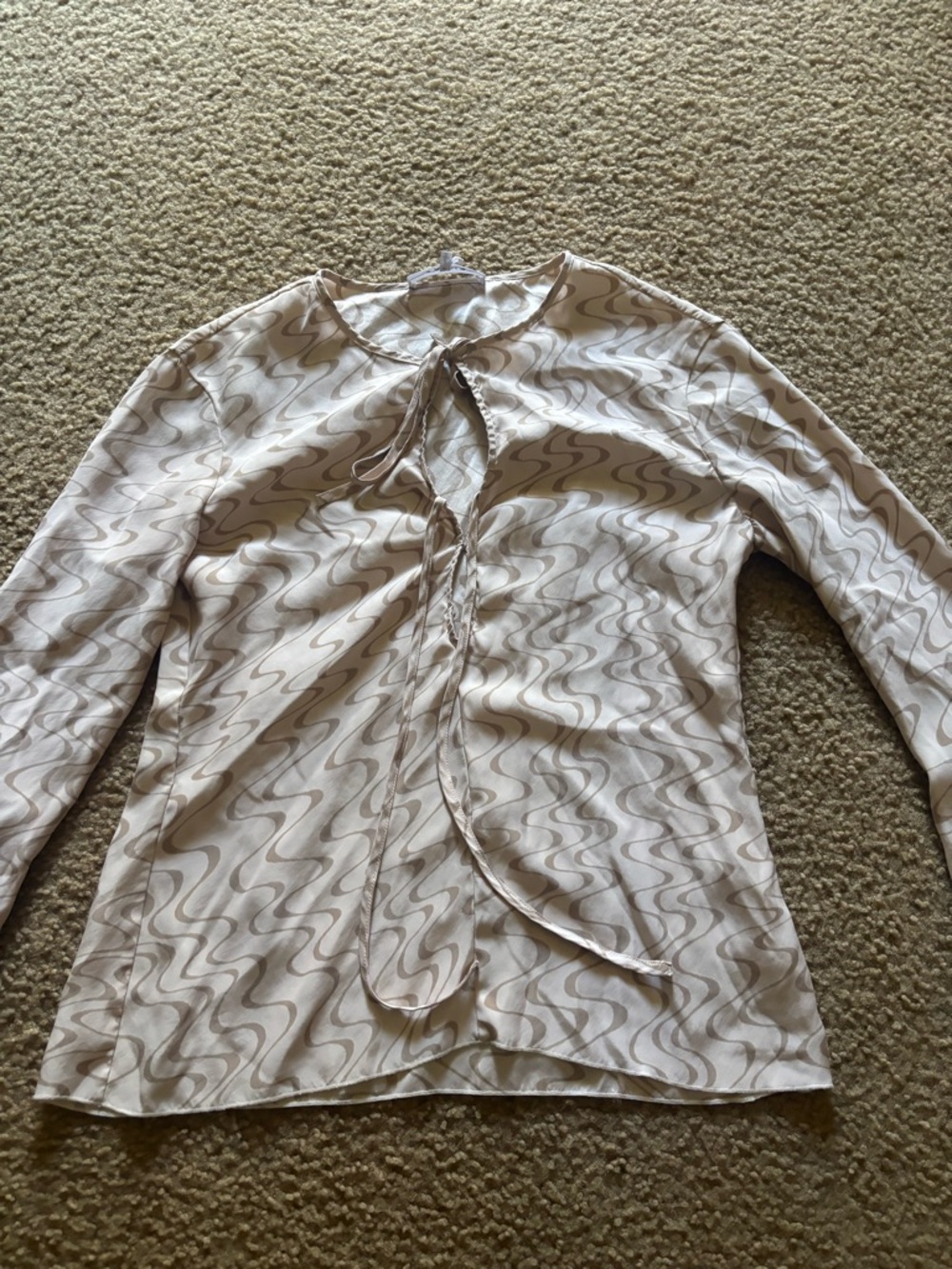 Frame Top Women Size Small Silk Bell Sleeve
